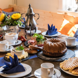 Bergische Kaffeetafel in der AWO