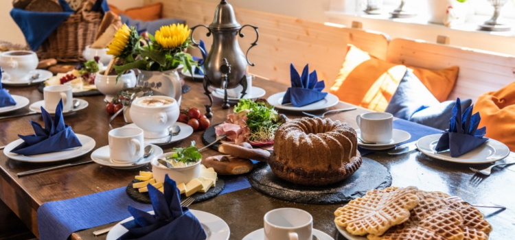 Bergische Kaffeetafel in der AWO